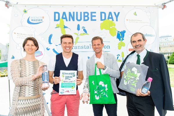 Aktionstag für eine saubere Donau: Zahlreiche Besucherinnen und Besucher sowie Schülerinnen und Schüler informierten sich beim 14. Danube Day im Wiener Stadtpark über den sorgsamen Umgang mit der Ressource Wasser und die Bedeutung der Lebensader Donau.