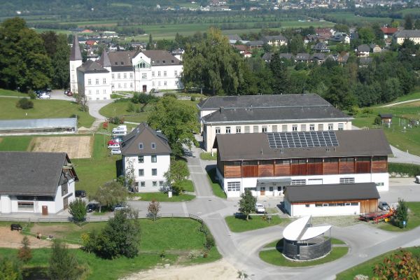 Aussenansicht von der Höheren Bundeslehranstalt für Landwirtschaft Raumberg-Gumpenstein