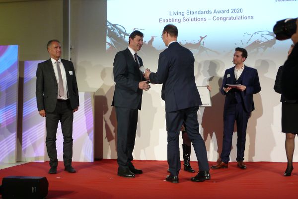 Living Standard Award - Preisübergabe an Sektionschef Liebel
