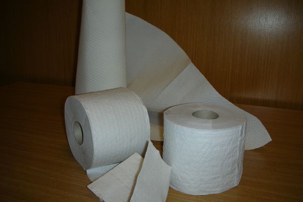 Mehrere Rollen WC-Papier