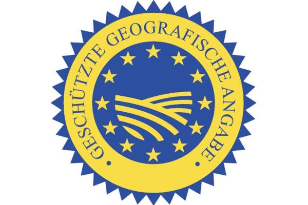 yellow-blue seal with words: “geschützte geografische Angabe” (protected geographical indication)