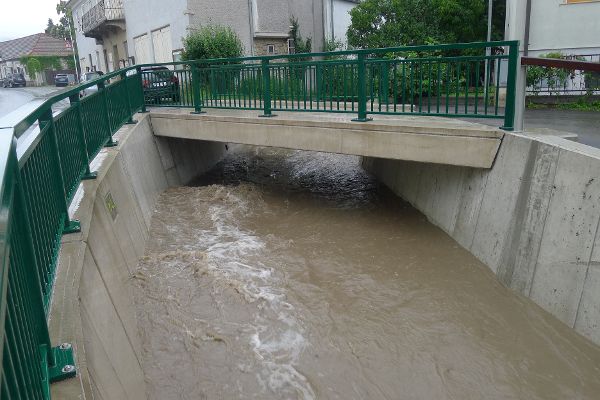 Die 2019 sanierten Verbauungsmaßnahmen im Altbach konnten das Hochwasserereignis problemlos abführen.