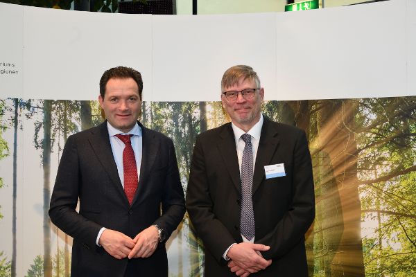 Landwirtschaftsminister Totschnig mit dem finnischen Sektionschef Teppo Lehtinen