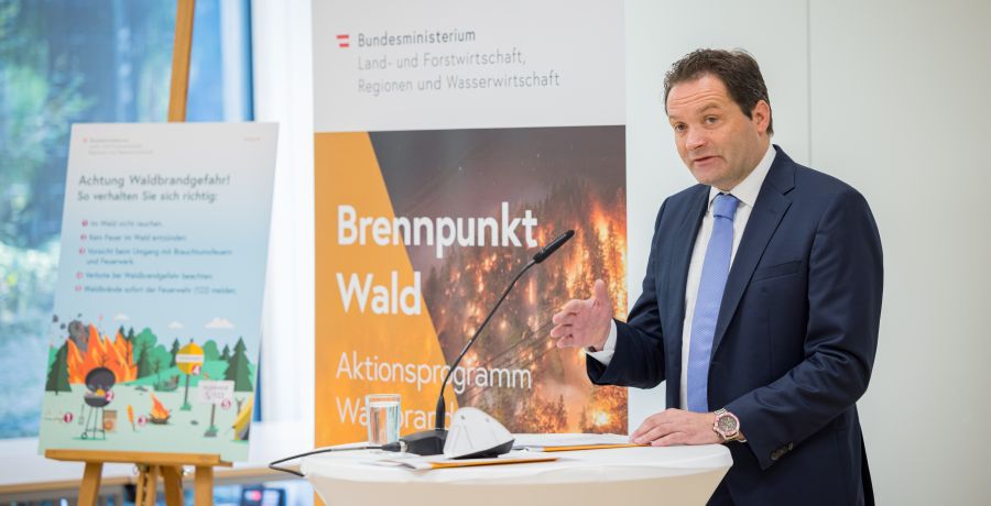 Am 26. August 2022 fand die Pr&auml;sentation des Aktionsprogramms Waldbrand mit Landwirtschaftsminister Norbert Totschnig und Boku-Experte Harald Vacik statt.