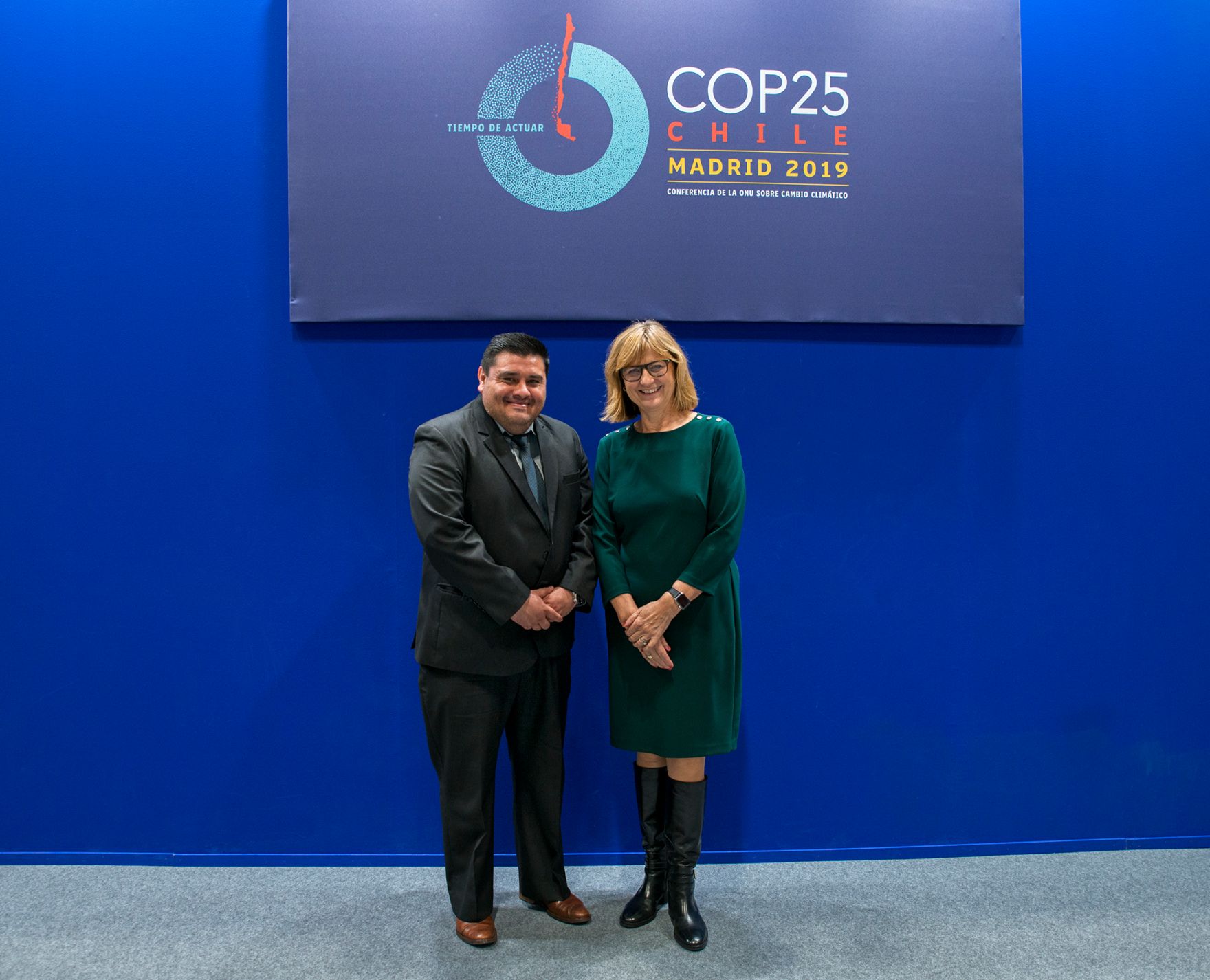 Nachhaltigkeitsministerin Maria Patek nahm im Dezember 2019 an der 25. UN-Klimakonferenz (COP25) in Madrid teil. Bei der Konferenz geht es vor allem darum, Regeln zu schaffen, die den globalen Klimaschutz unterst&uuml;tzen und eine effiziente und effektive Umsetzung des Pariser &Uuml;bereinkommens erlauben. Im Bild: Bundesministerin Maria Patek mit dem Vizeminister f&uuml;r nat&uuml;rliche Ressourcen und Klimawandel von Guatemala, Carlos Walberto Ramos Salguero.