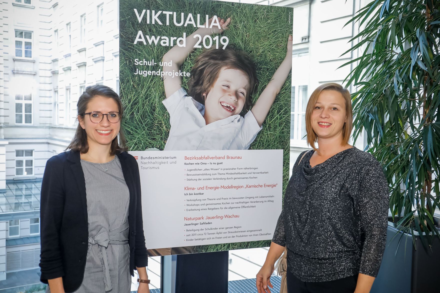 Nachhaltigkeitsministerin Maria Patek zeichnete besonders engagierte Projekte gegen Lebensmittelverschwendung mit dem VIKTUALIA Award aus.
