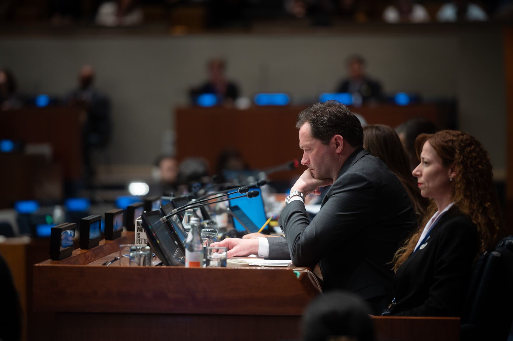 Bundesminister Totschnig nahm am interaktiven Dialog 4 &quot;Water for Cooperations&quot; teil. Er sa&szlig; am Podium und f&uuml;hrte einen spannenden Dialog mit allen teilnehmenden L&auml;ndern in New York.