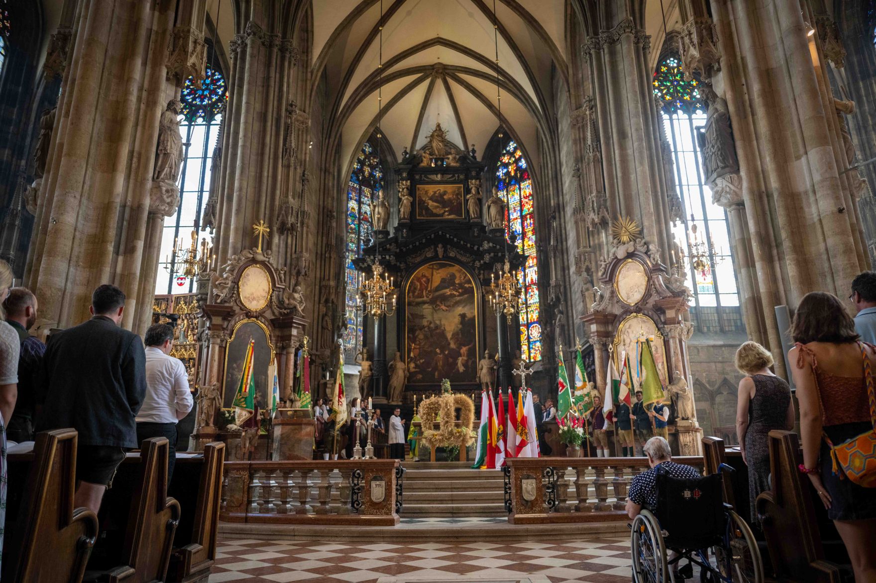 Bundesminister Norbert Totschnig nahm an der Festmesse im Stephansdom teil.