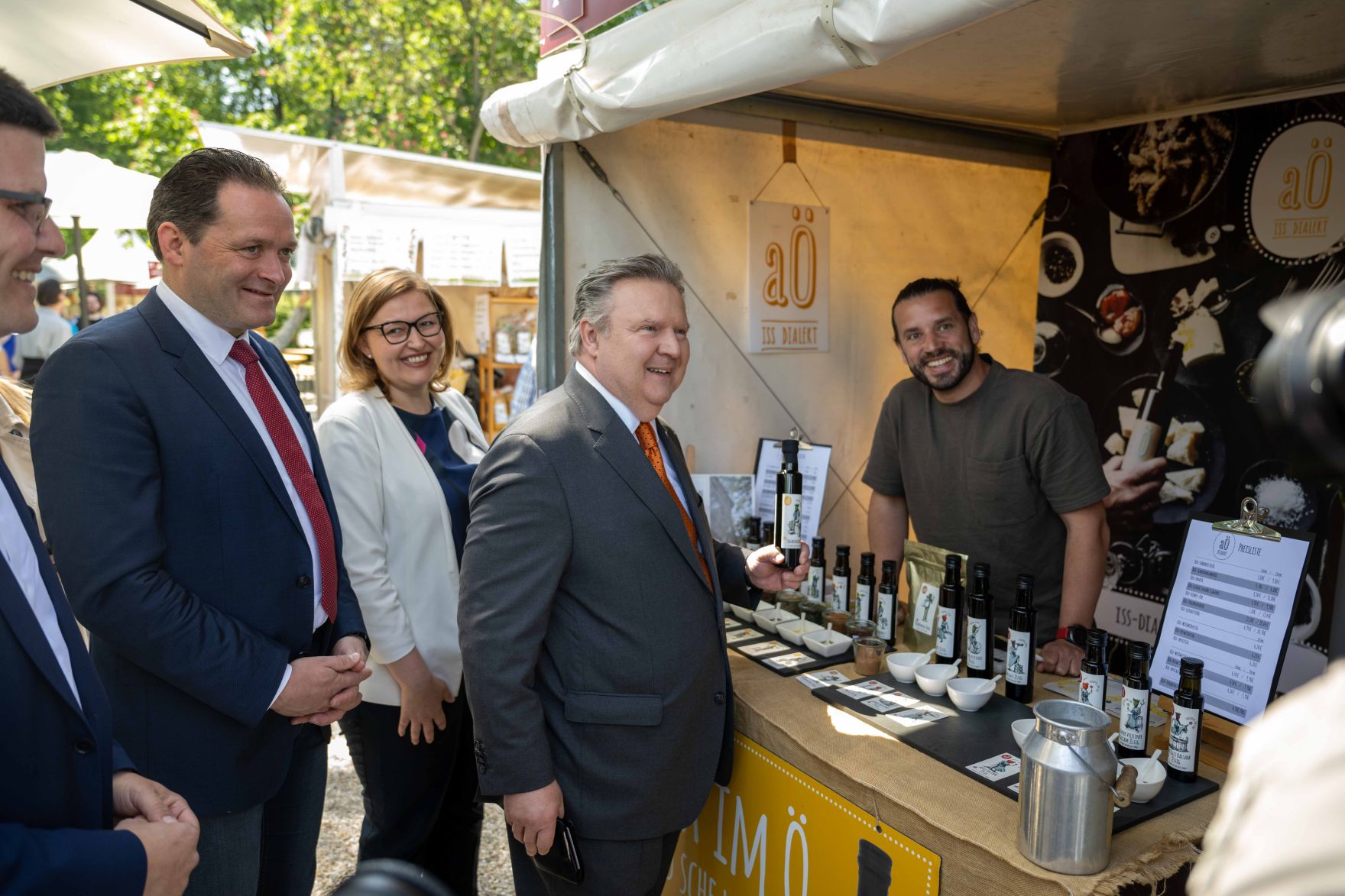 Herr Bundesminister besuchte gemeinsam mit B&uuml;rgermeister der Stadt Wien Michael Ludwig das Genussfestival im Stadtpark.