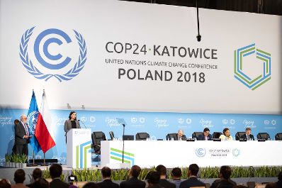 COP24: Nachhaltigkeitsministerin Elisabeth K&ouml;stinger rief in ihrer Ansprache auf der UN-Klimakonferenz in Katowice dazu auf, nicht den kleinsten gemeinsamen Nenner zu suchen, sondern das bestm&ouml;gliche Ergebnis zu erreichen. Im Mittelpunkt der Konferenz m&uuml;ssen f&uuml;r die Ministerin die Dringlichkeit des Klimaschutzes sowie die kollektive Verantwortung stehen.