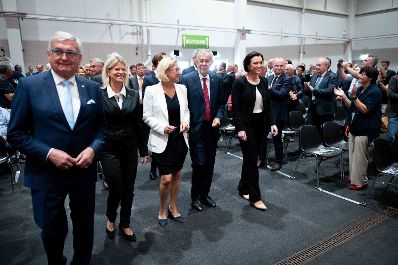Regionenministerin Elisabeth K&ouml;stinger k&uuml;ndigte beim Gemeindetag in Tulln eine neue Regionaltour und die erste politische Raumordnungskonferenz an.