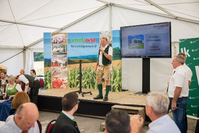 Landwirtschaftsminister Norbert Totschnig besuchte den Festakt zum 50-j&auml;hrigen Jubil&auml;um von Styriabrid.