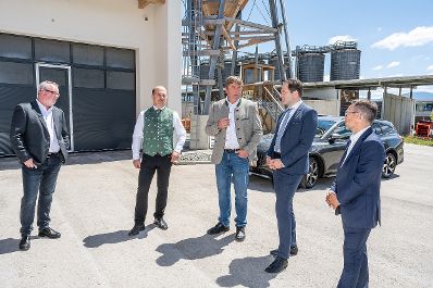 Landwirtschaftsminister Norbert Totschnig besuchte das Maschinenring Agrarinnovationszentrum