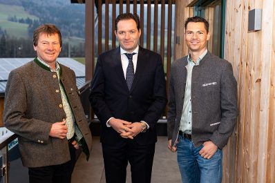 Am 02.12.2022 besuchte Bundesminister Norbert Totschnig, im Rahmen der Versorgungssicherheitstour, land- und forstwirtschaftliche Betriebe sowie BranchenvertreterInnen in der Steiermark.