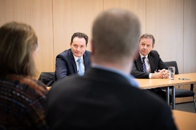 Bundesminister Norbert Totschnig besuchte gemeinsam mit dem Pr&auml;sidenten der Burgenl&auml;ndischen Landwirtschaftskammer Nikolaus Berlakovich die Firma Corteva Agriscience.