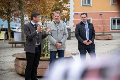 Im Rahmen der RegionIMpuls-Tour besuchte Bundesminister Norbert Totschnig die Burgstadt Griffen um sich einen Eindruck &uuml;ber den Ortskern zu machen.