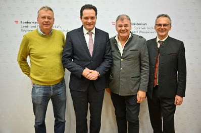 Im Rahmen der RegionIMpuls-Tour besuchte Herr Bundesminister Norbert Totschnig die HBLFA Francisco Josephinum in Wieselburg in Nieder&ouml;sterreich.