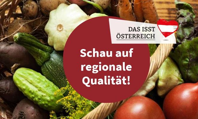 Bunter Gemüsekorb mit Aufschrift "Schau auf regionale Qualität!! und dem Logo "Das isst Österreich"