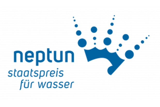 Logo: Neptun Staatspreis für Wasser mit einer blauen Krone und Wassertropfen